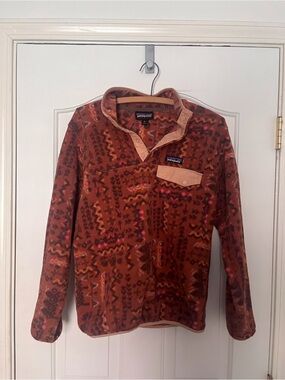 Patagonia Synchilla Fleece in Rust, Brown and Pink Accents